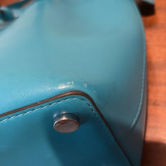 Michael Kors  bucket bag  shoulder or Crossbody bag  leather  aqua  leather
Inte - Picture 15 of 17